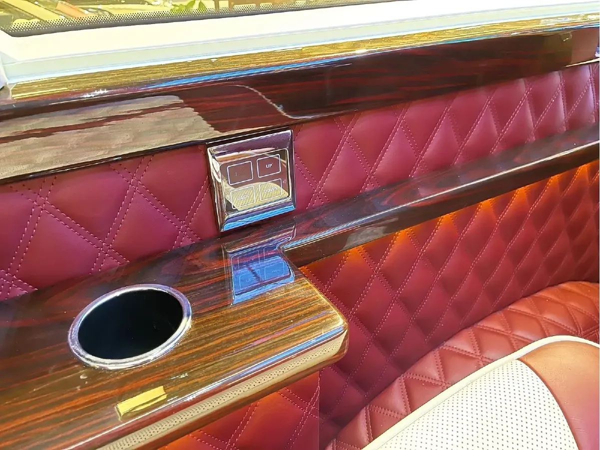 2011 Ford E350 5.4L 258HP V8 5AT,autocango,china used car exporter,china ev exporter,chinese used car exporter,chinese used ev exporter