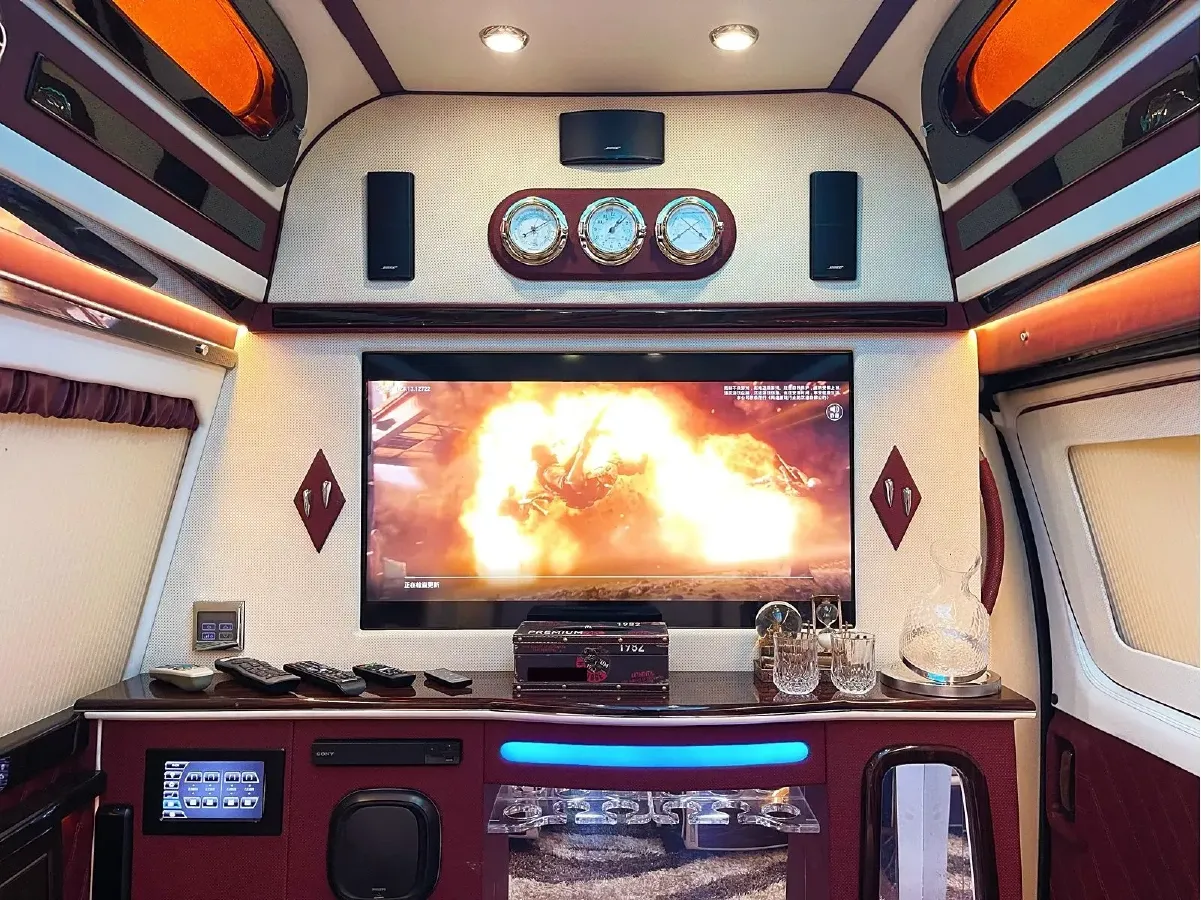 2011 Ford E350 5.4L 258HP V8 5AT,autocango,china used car exporter,china ev exporter,chinese used car exporter,chinese used ev exporter