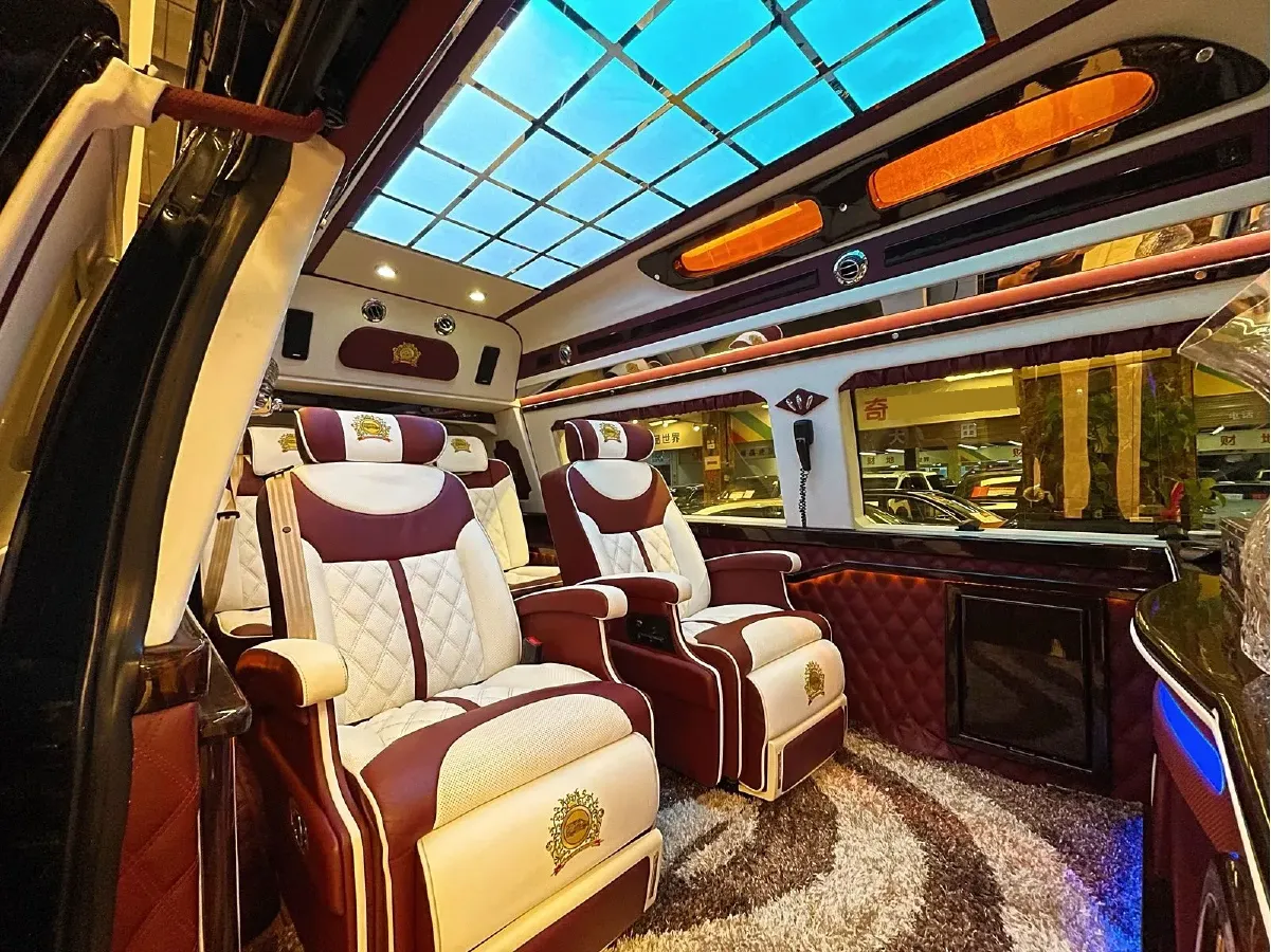 2011 Ford E350 5.4L 258HP V8 5AT,autocango,china used car exporter,china ev exporter,chinese used car exporter,chinese used ev exporter