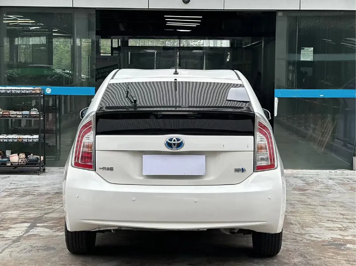 2012 Toyota Prius 1.8L 99HP L4 E-CVT Hybrid,autocango,china used car exporter,china ev exporter,chinese used car exporter,chinese used ev exporter