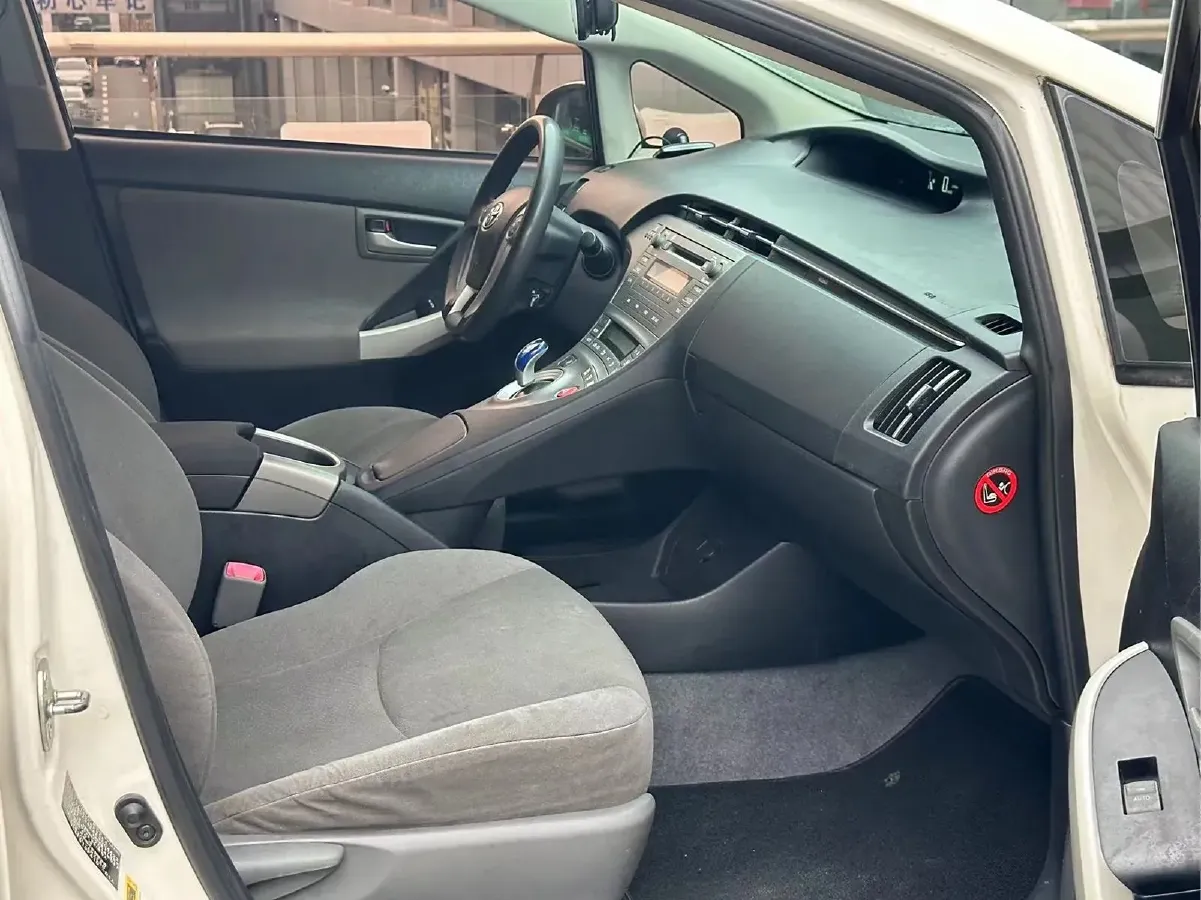 2012 Toyota Prius 1.8L 99HP L4 E-CVT Hybrid,autocango,china used car exporter,china ev exporter,chinese used car exporter,chinese used ev exporter