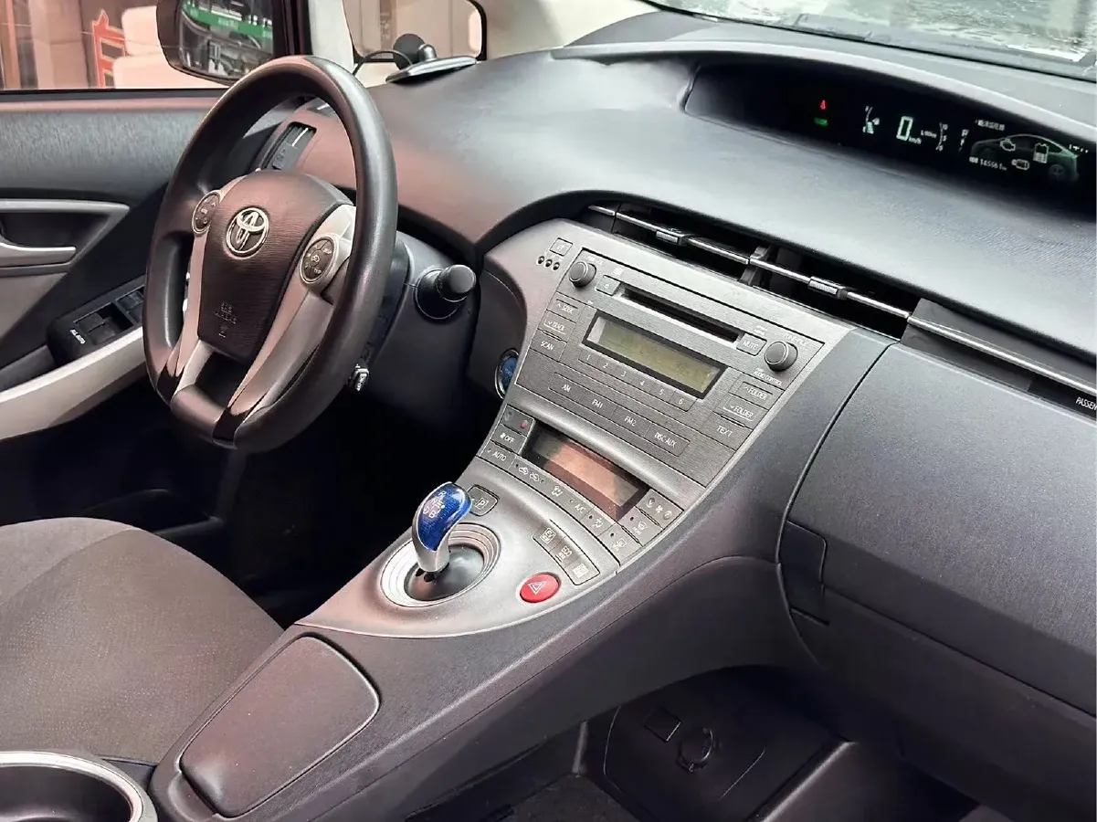 2012 Toyota Prius 1.8L 99HP L4 E-CVT Hybrid,autocango,china used car exporter,china ev exporter,chinese used car exporter,chinese used ev exporter