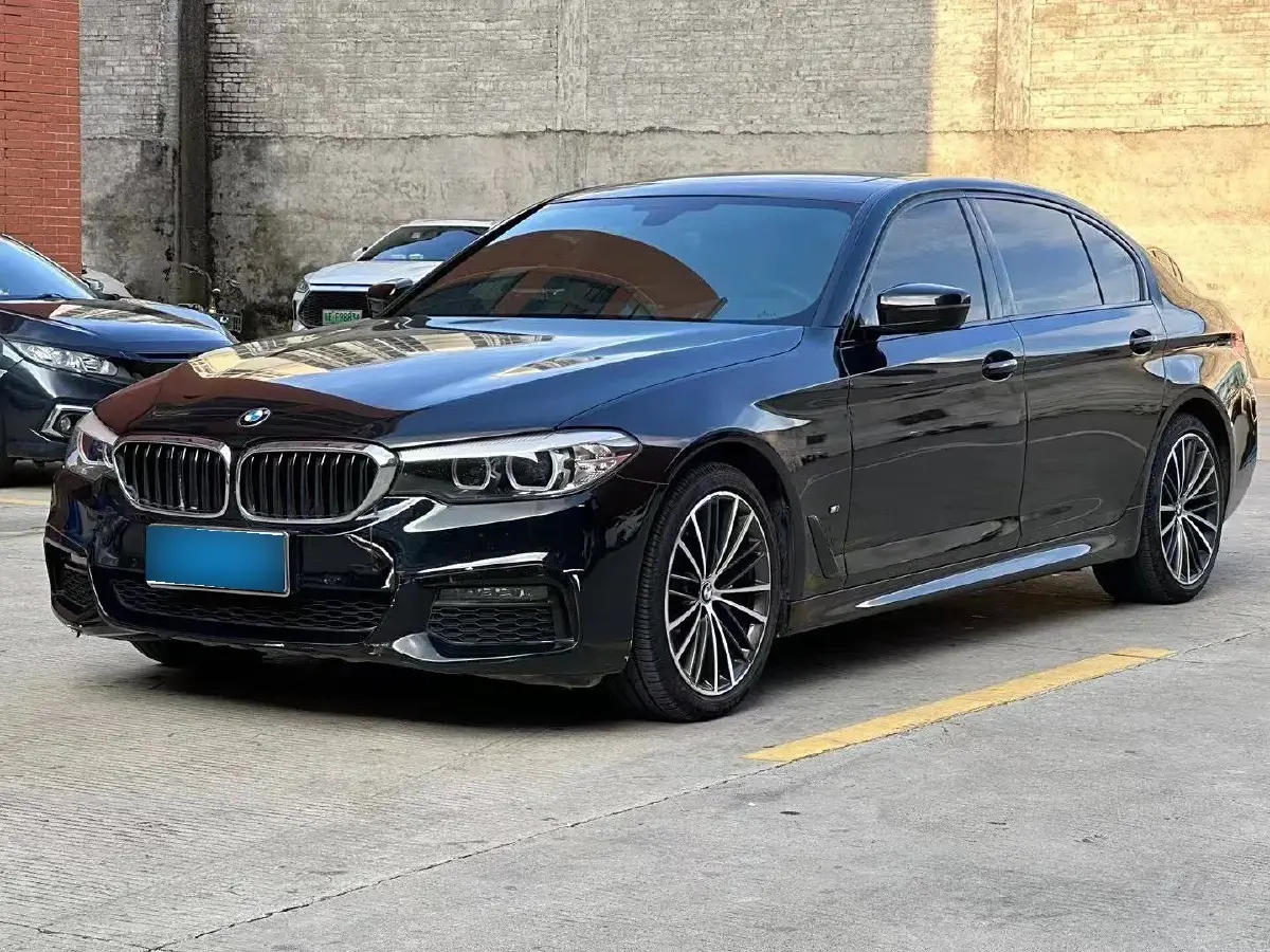 2019 BMW 5 Series 2.0T 184HP L4 8AT