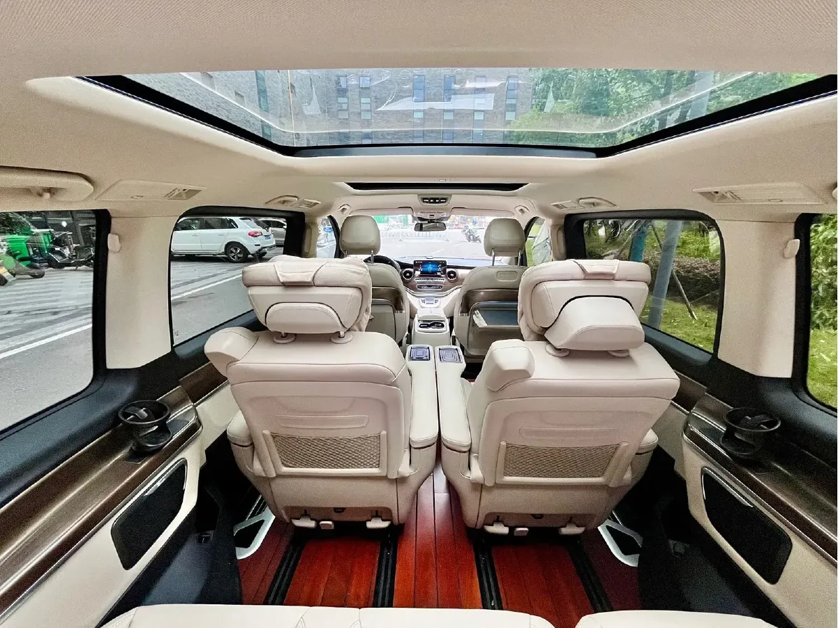 2020 Mercedes-Benz V Class 2.0T 211HP L4 9AT,autocango,china used car exporter,china ev exporter,chinese used car exporter,chinese used ev exporter