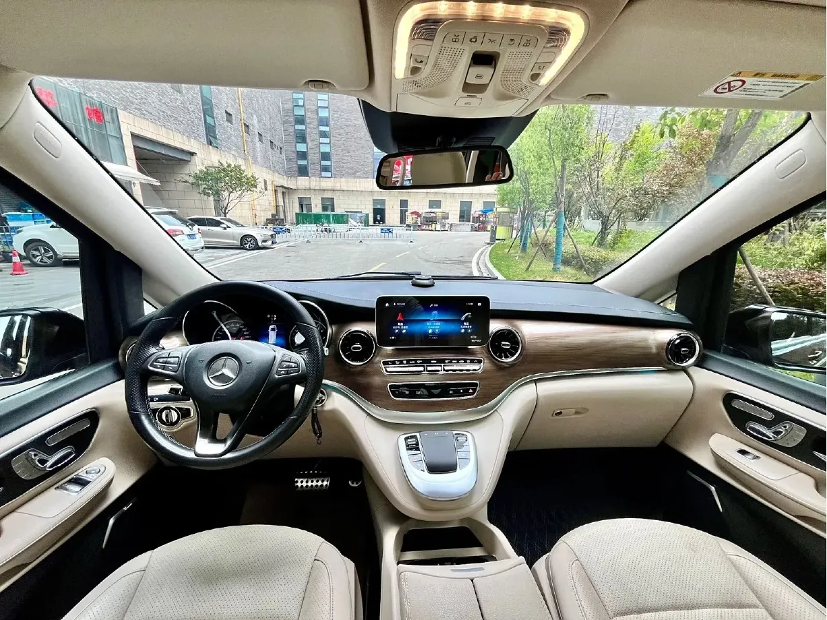 2020 Mercedes-Benz V Class 2.0T 211HP L4 9AT,autocango,china used car exporter,china ev exporter,chinese used car exporter,chinese used ev exporter