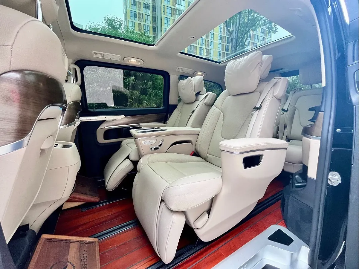 2020 Mercedes-Benz V Class 2.0T 211HP L4 9AT,autocango,china used car exporter,china ev exporter,chinese used car exporter,chinese used ev exporter