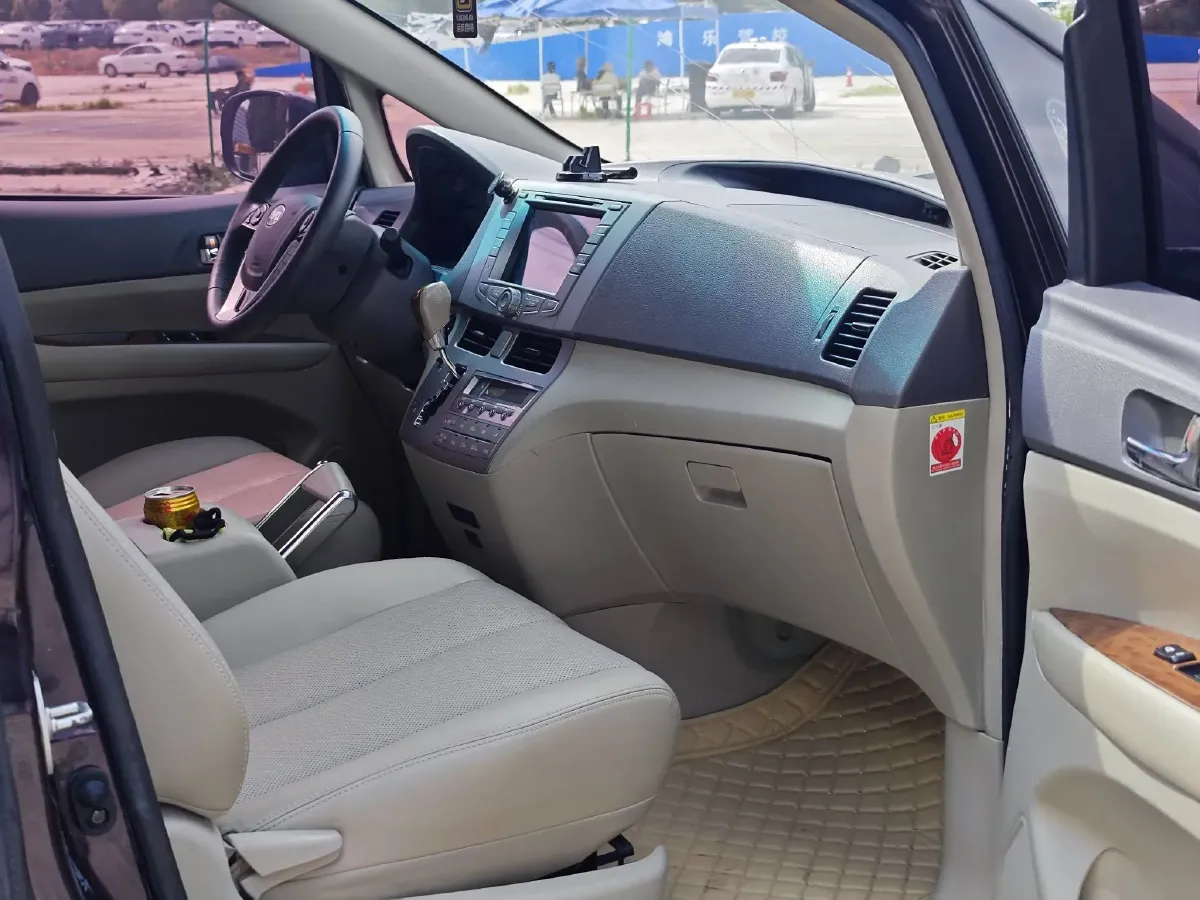 2015 BYD M6 2.4L 167HP L4 6DCT,autocango,china used car exporter,china ev exporter,chinese used car exporter,chinese used ev exporter