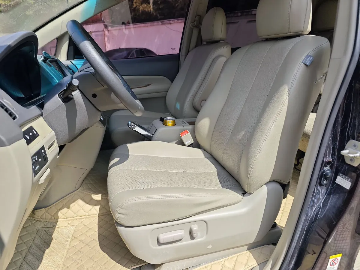 2015 BYD M6 2.4L 167HP L4 6DCT,autocango,china used car exporter,china ev exporter,chinese used car exporter,chinese used ev exporter