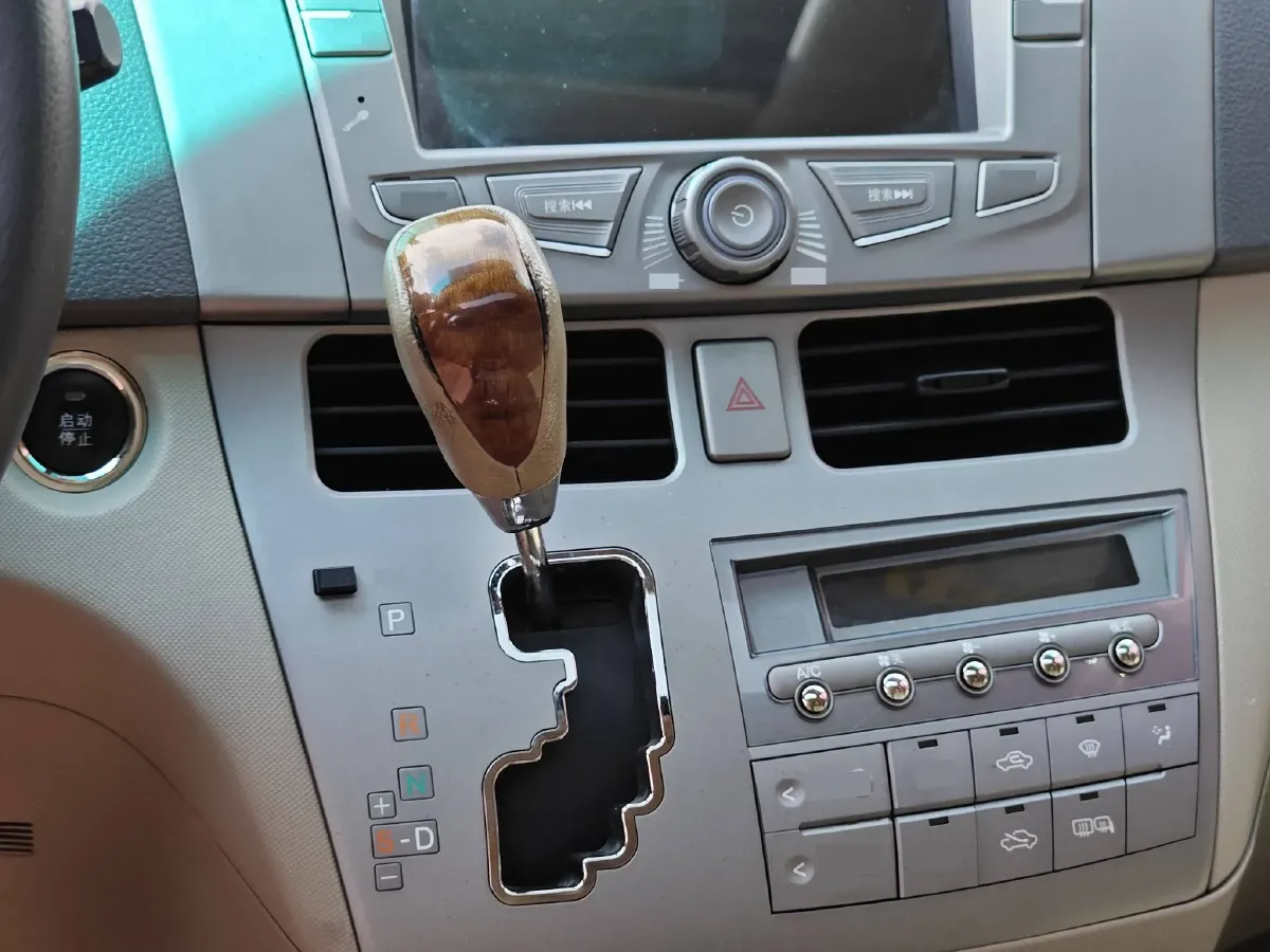 2015 BYD M6 2.4L 167HP L4 6DCT,autocango,china used car exporter,china ev exporter,chinese used car exporter,chinese used ev exporter