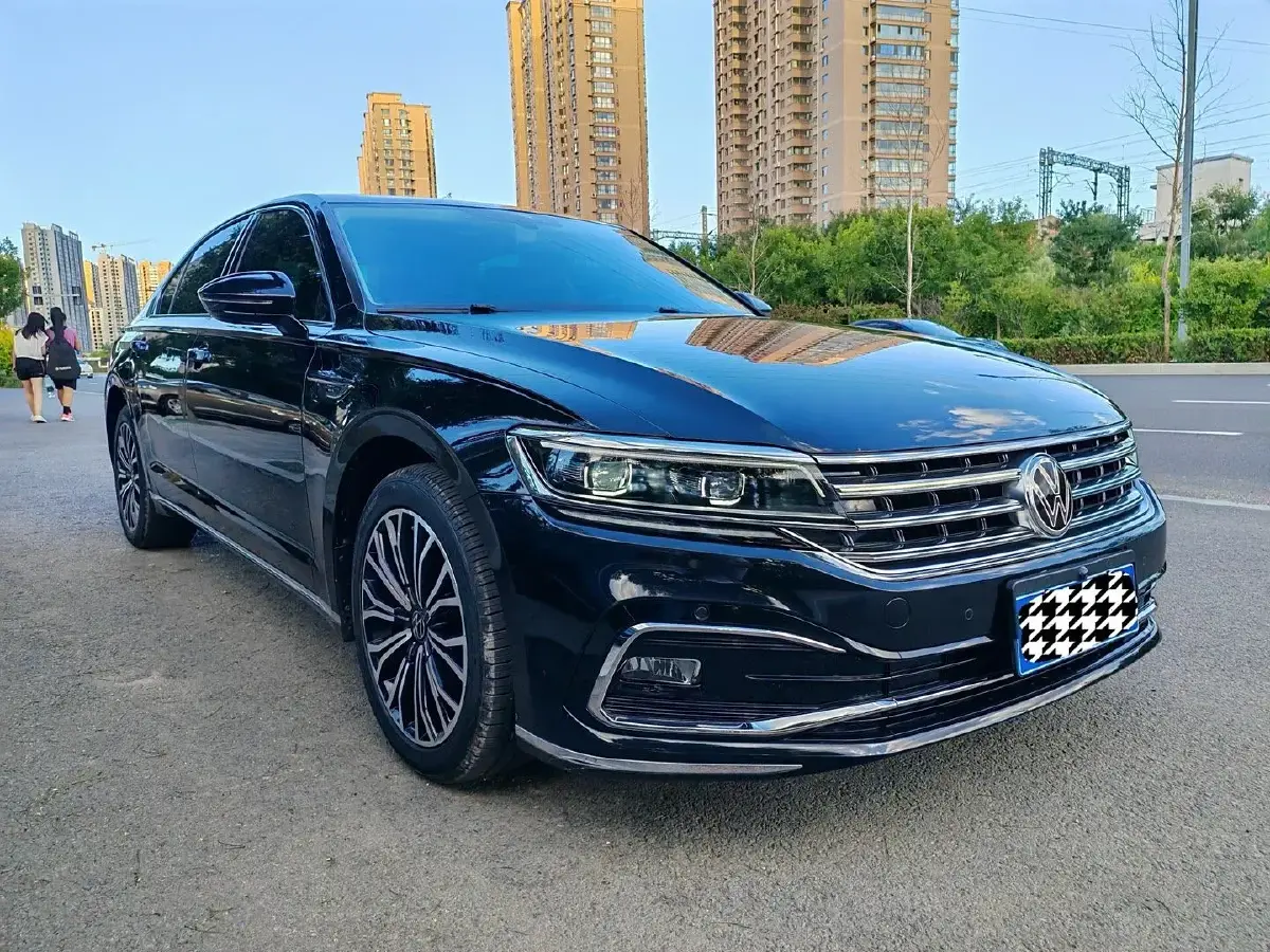 2021 Volkswagen Phideon 2.0T 224HP L4 7DCT
