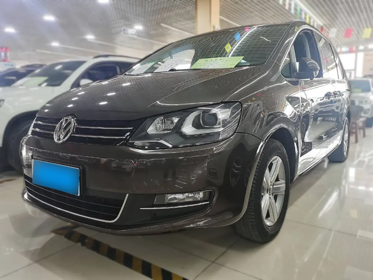 2014 Volkswagen Sharan 2.0T 200HP L4 6DCT