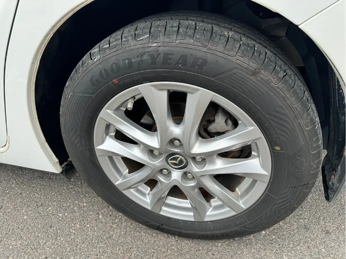 2016 Mazda 3 Axela 1.5L 117HP L4 6AT