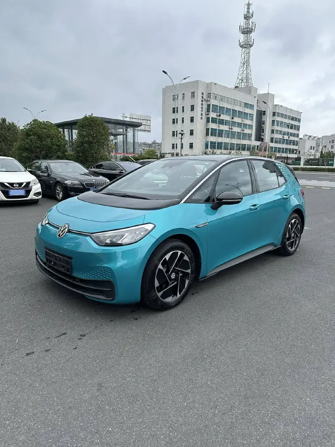 2023 Volkswagen ID.3 BEV 52.8KWH