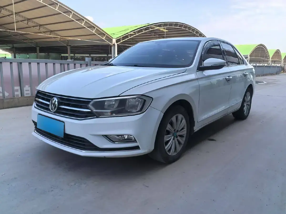 2016 Volkswagen Bora 1.6L 110HP L4 6AT