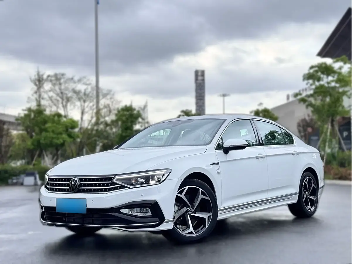 2023 Volkswagen Magotan 2.0T 186HP L4 7DCT