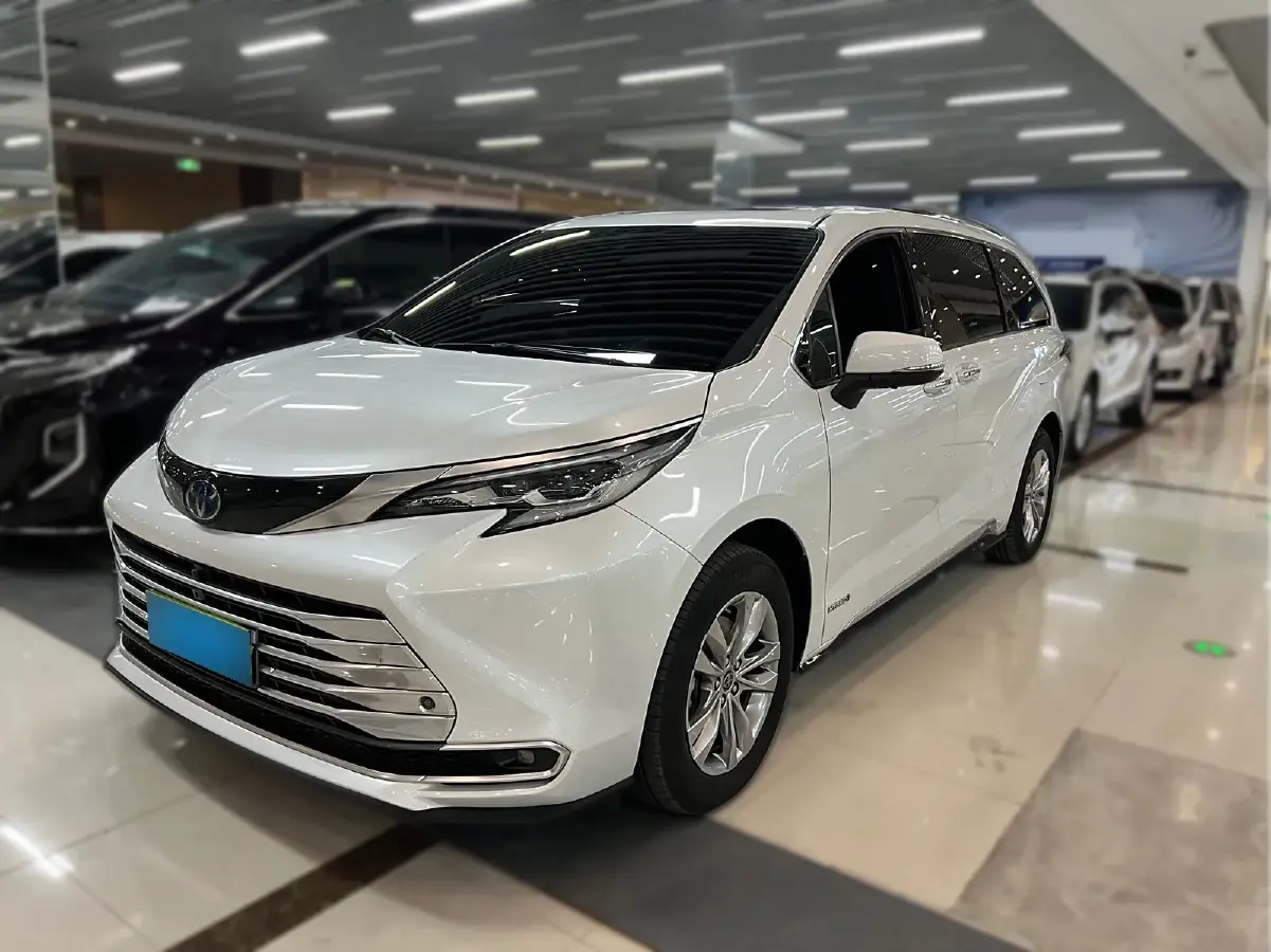 2021 Toyota Sienna 2.5L 192HP L4 E-CVT Hybrid