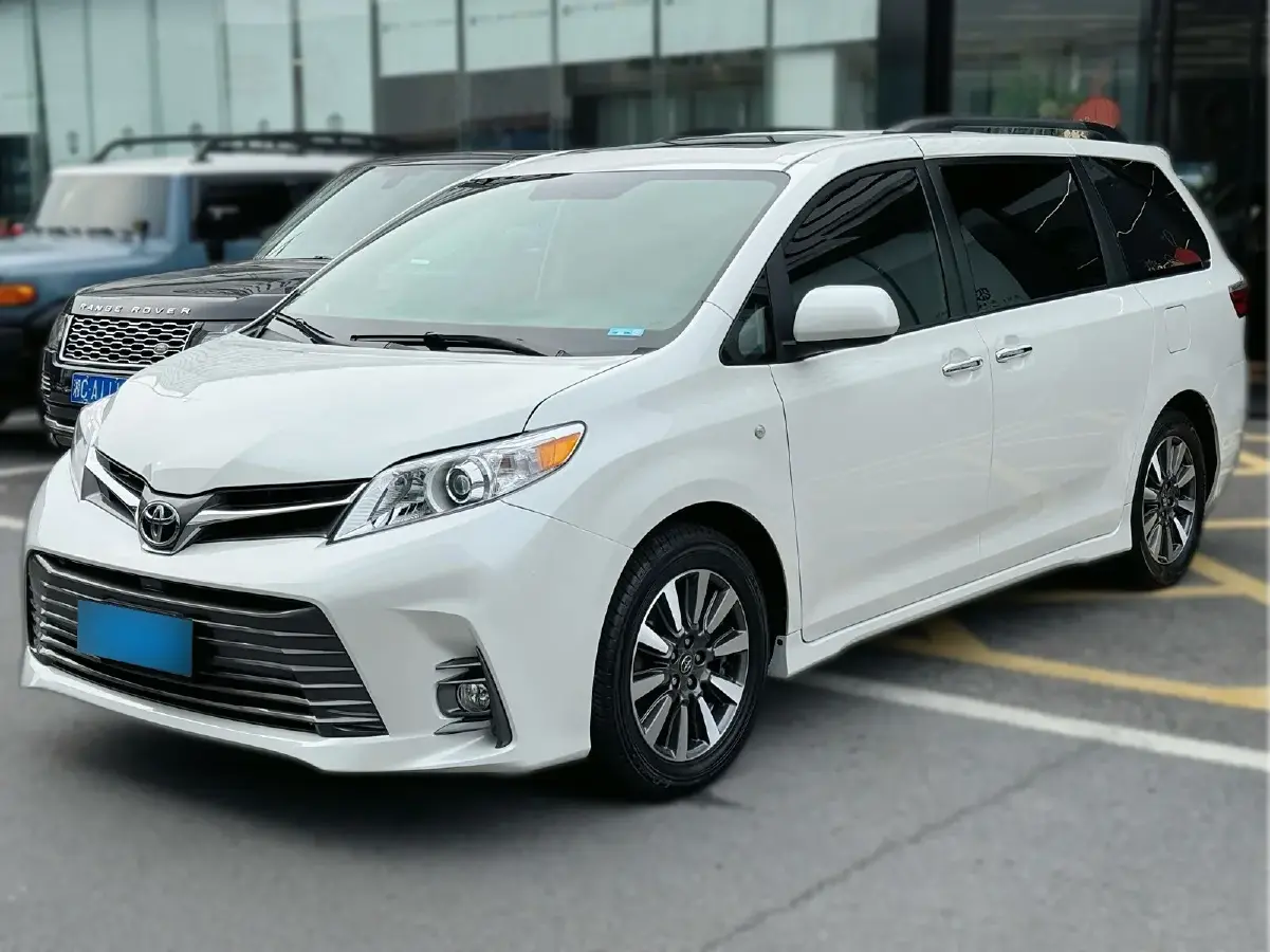 2011 Toyota Sienna 3.5L 269HP V6 6AT