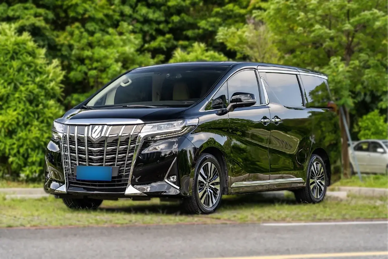 2018 Toyota Alphard 3.5L 275HP V6 6AT