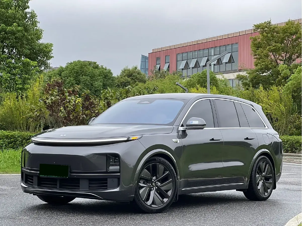 2023 Li L8 Range Extended 154HP REEV 40.9KWH