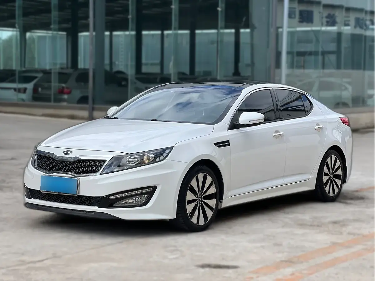 2011 Kia K5 2.0L 165HP L4 6AT