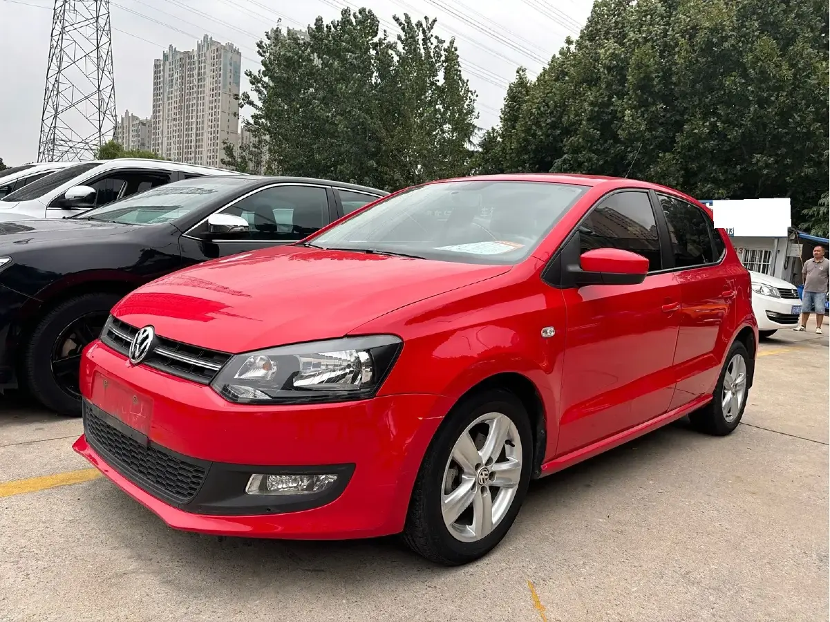2011 Volkswagen Polo 1.6L 105HP L4 6AT