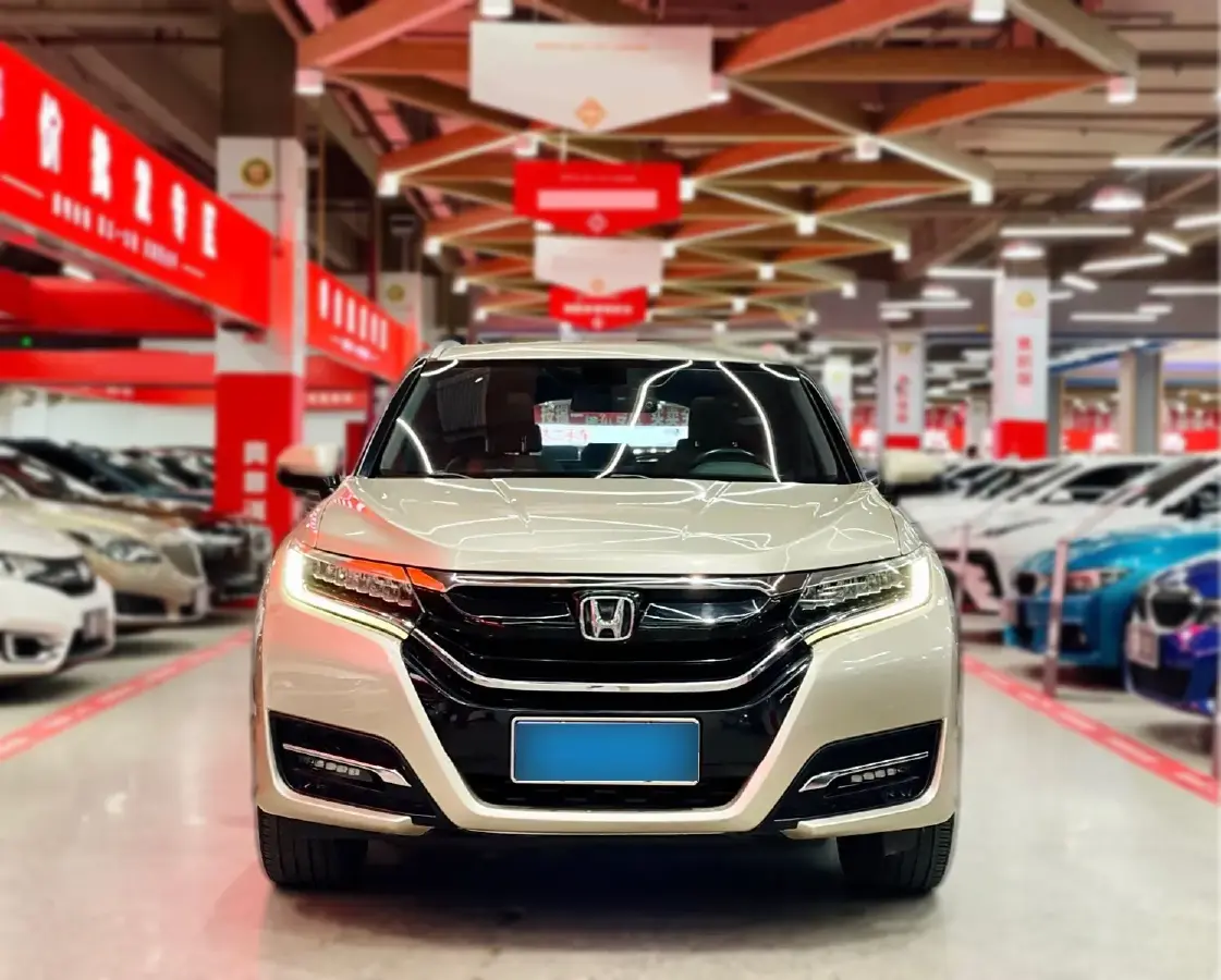 2017 Honda UR-V 2.0T 272HP L4 9AT
