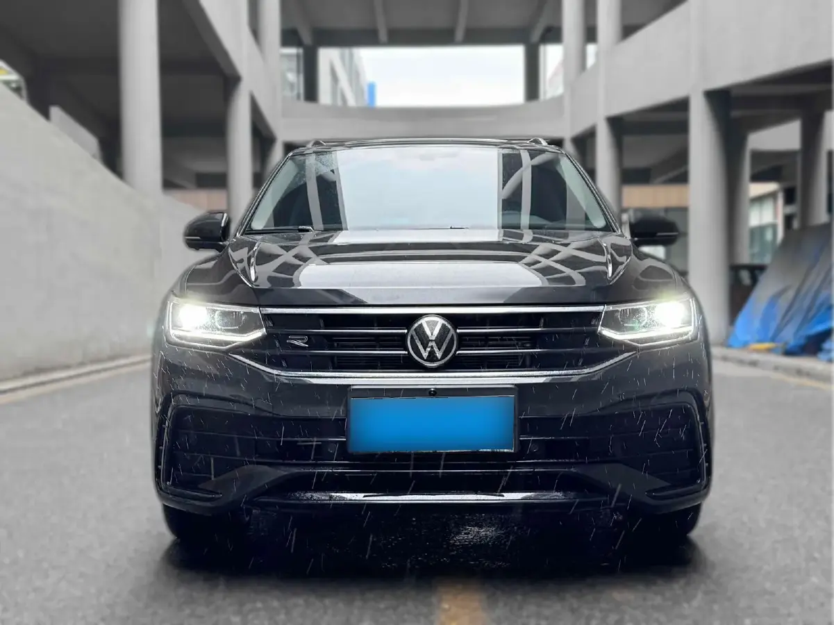 2024 Volkswagen Tiguan L 2.0T 220HP L4 7DCT