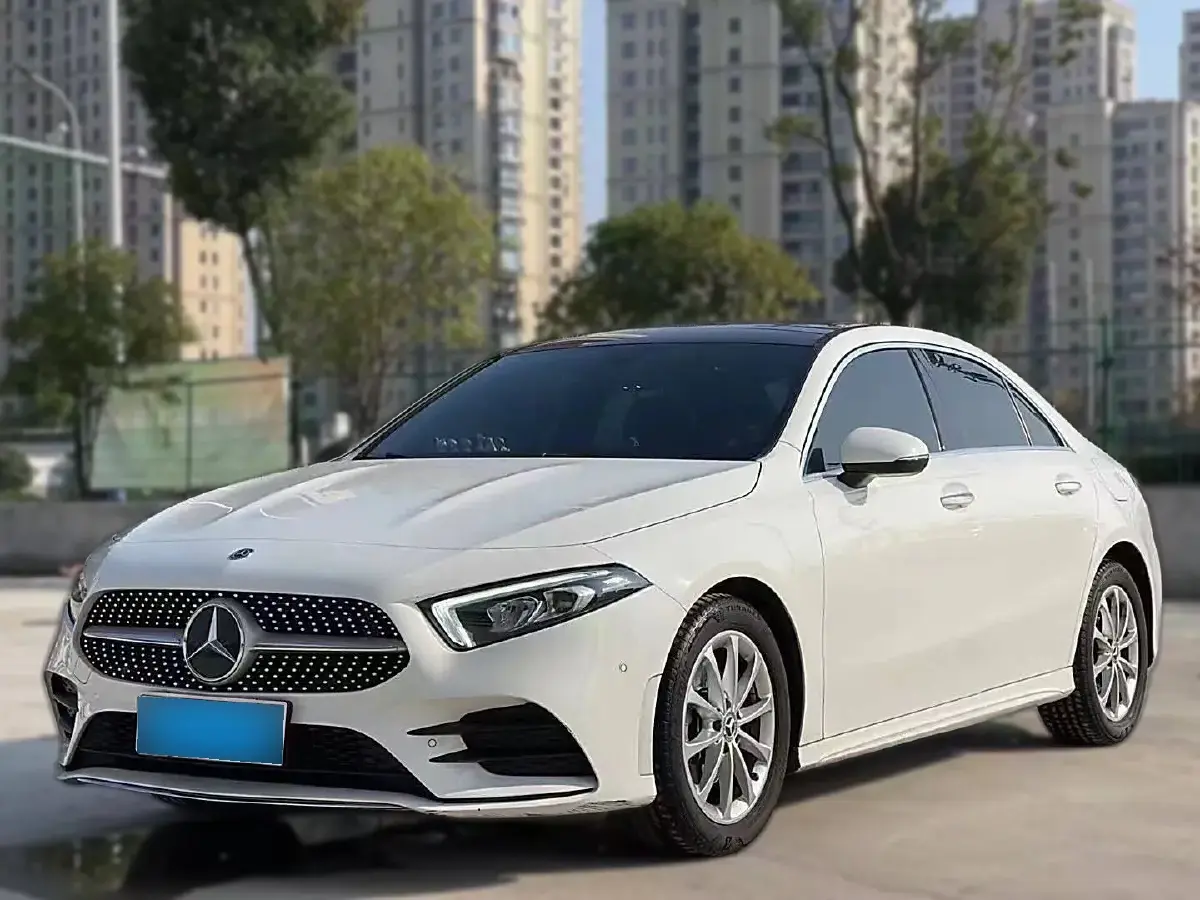 2020 Mercedes-Benz A Class 1.3T 163HP L4 7DCT