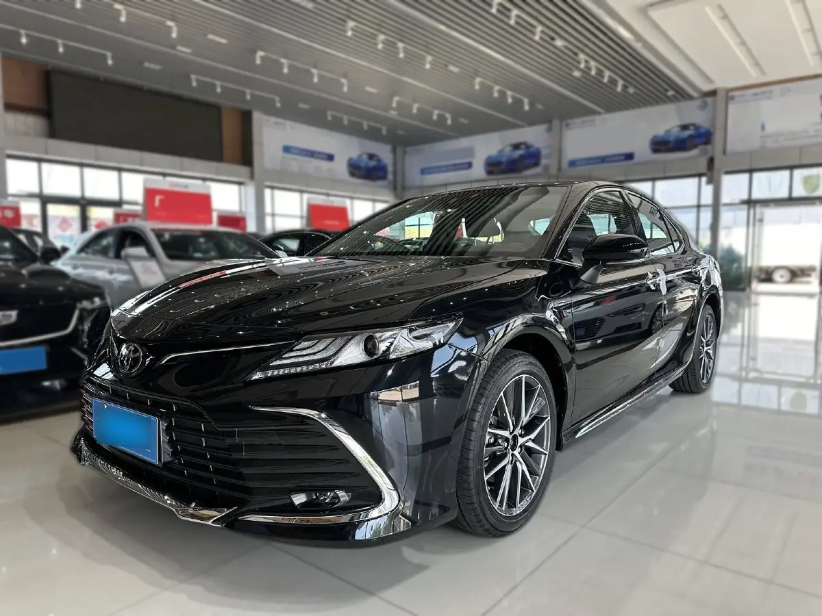 2023 Toyota Camry 2.5L 207HP L4 8AT