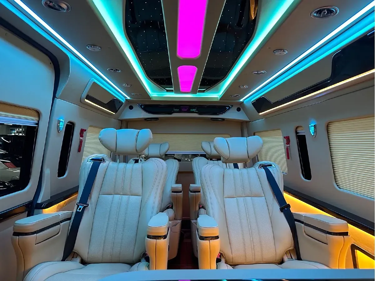 2011 Toyota Hiace 2.7L 154HP L4 4AT,autocango,china used car exporter,china ev exporter,chinese used car exporter,chinese used ev exporter