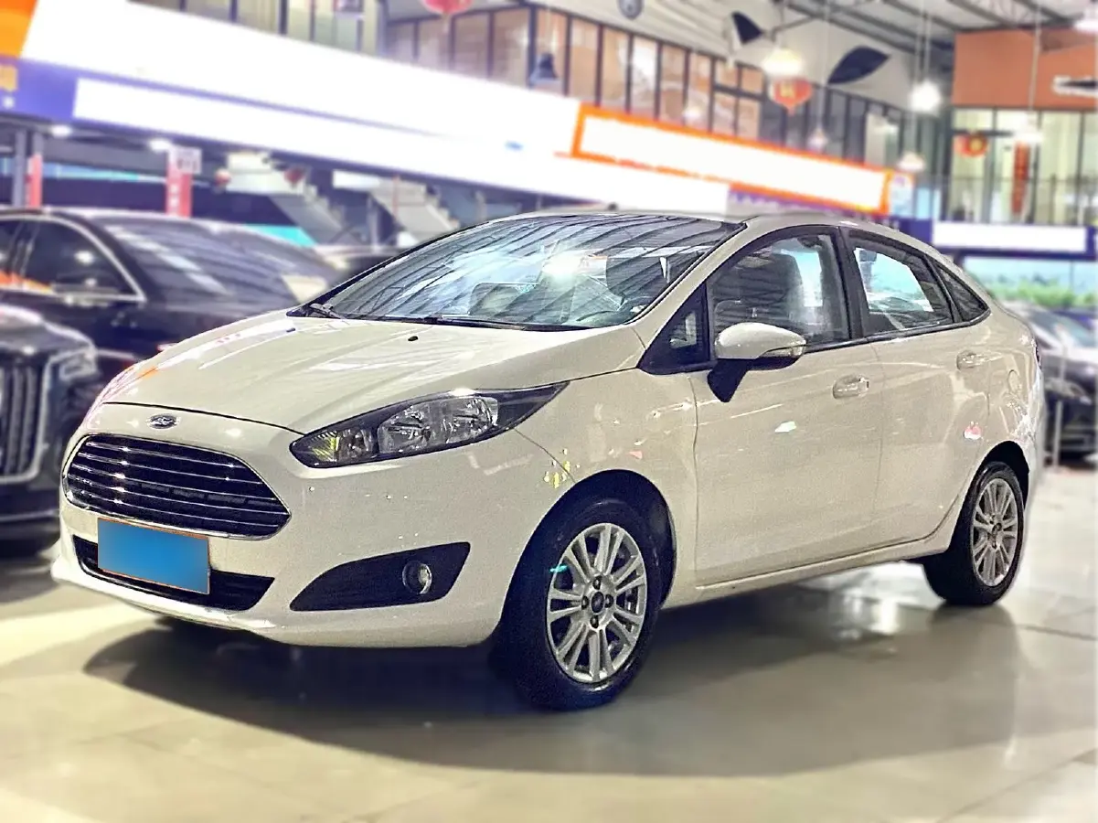2013 Ford Fiesta 1.5L 110HP L4 5MT