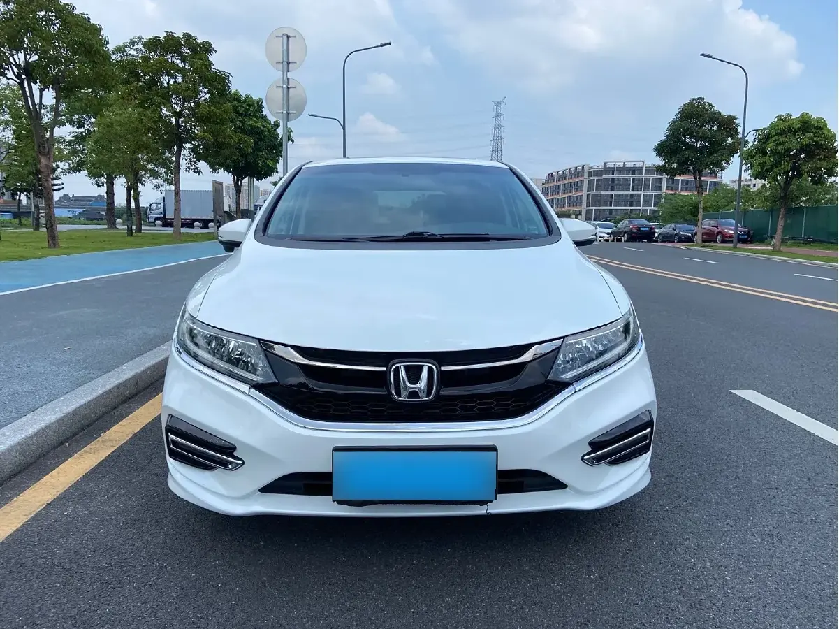 2017 Honda Jade 1.5T 156HP L4 CVT