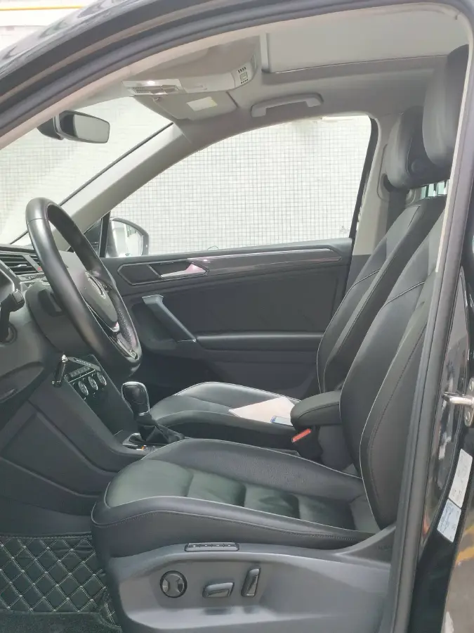 2019 Volkswagen Tiguan 2.0T 180HP L4 7DCT