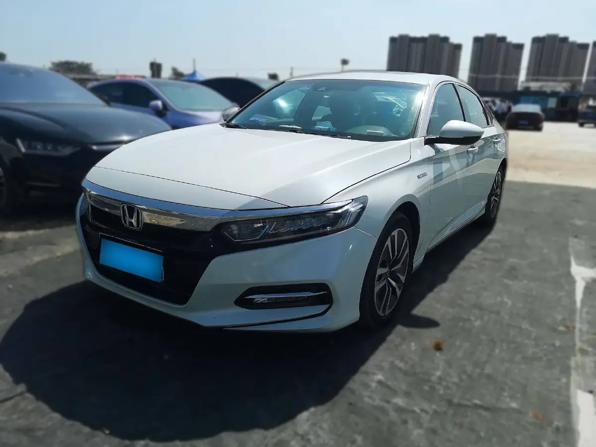 2018 Honda Accord 2.0L 146HP L4 E-CVT Hybrid