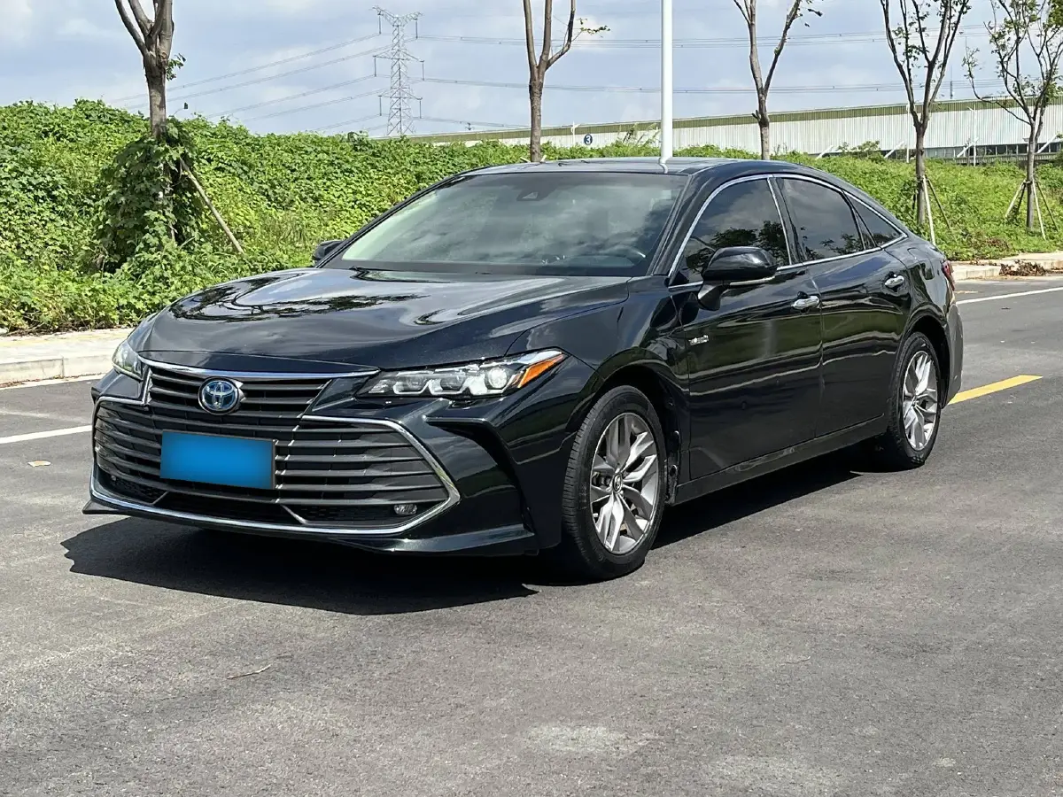 2019 Toyota Avalon 2.5L 178HP L4 E-CVT Hybrid