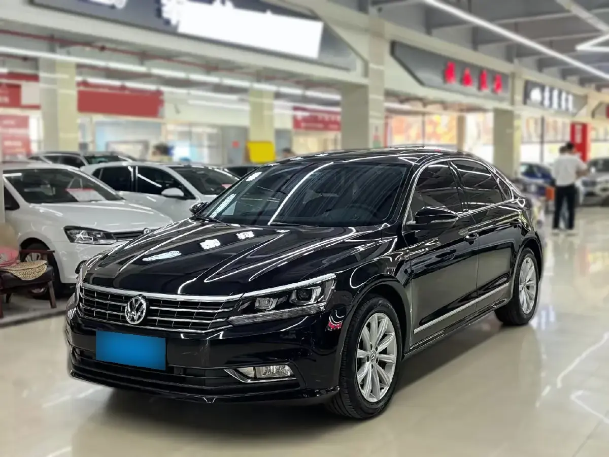 2017 Volkswagen Passat 1.8T 180HP L4 7DCT