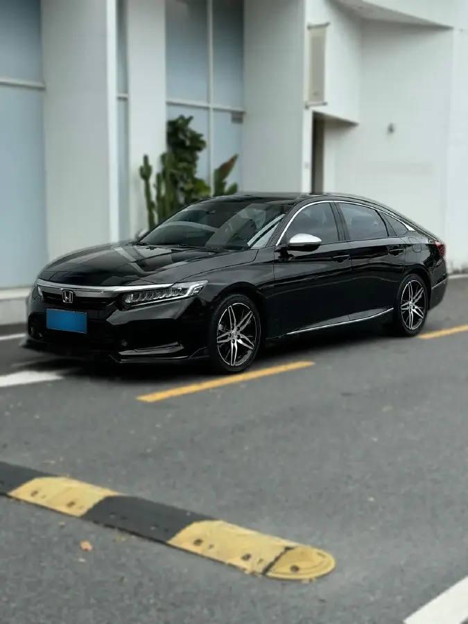 2022 Honda Inspire 1.5T 194HP L4 CVT