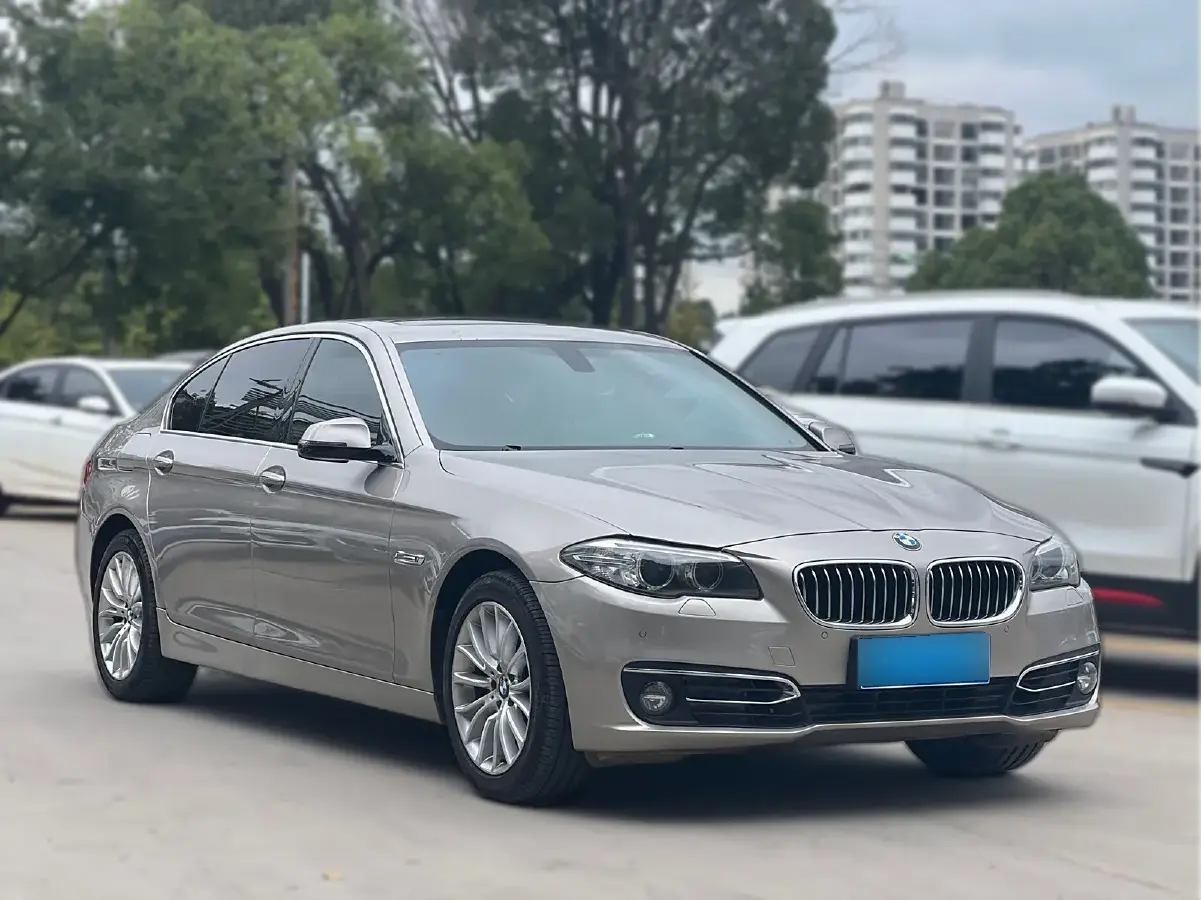 2014 BMW 5 Series 2.0T 218HP L4 8AT