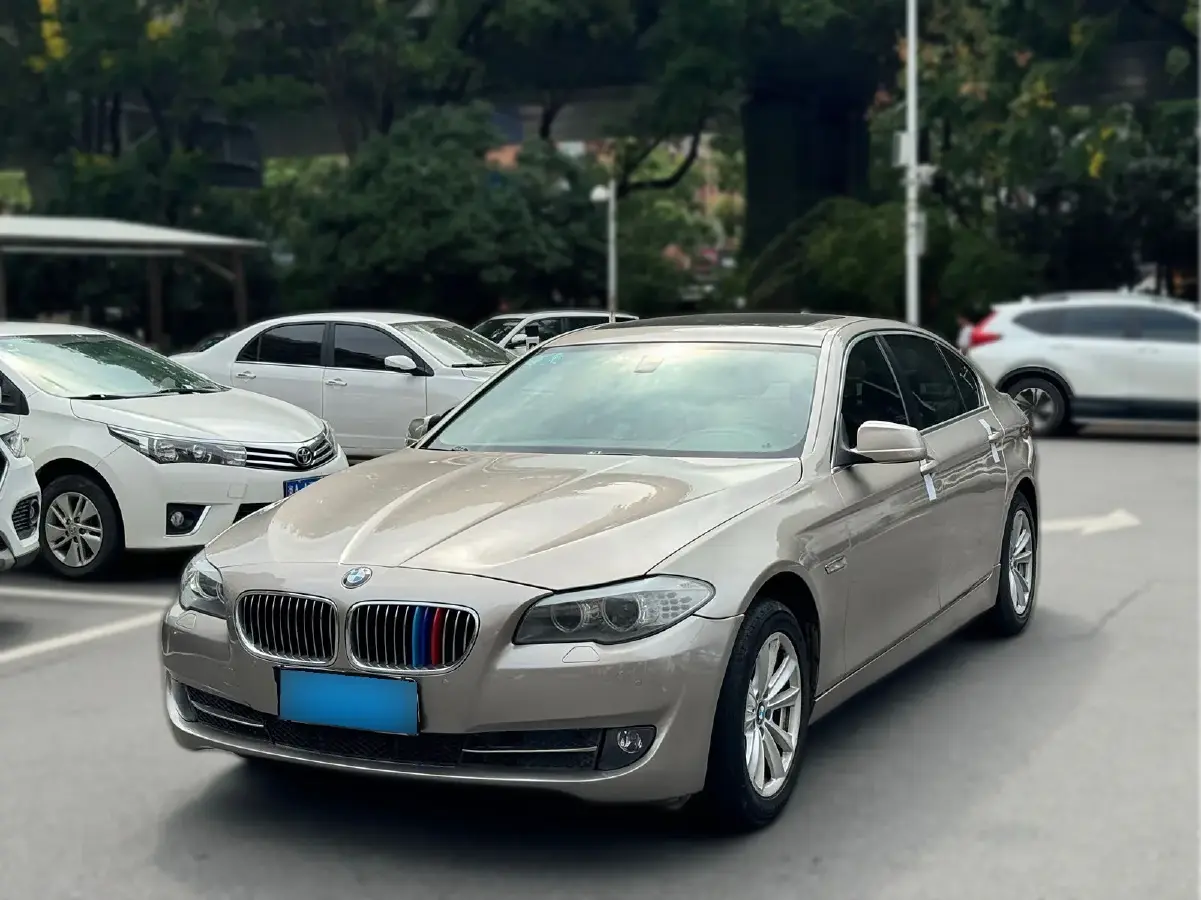 2013 BMW 5 Series 2.0T 218HP L4 8AT