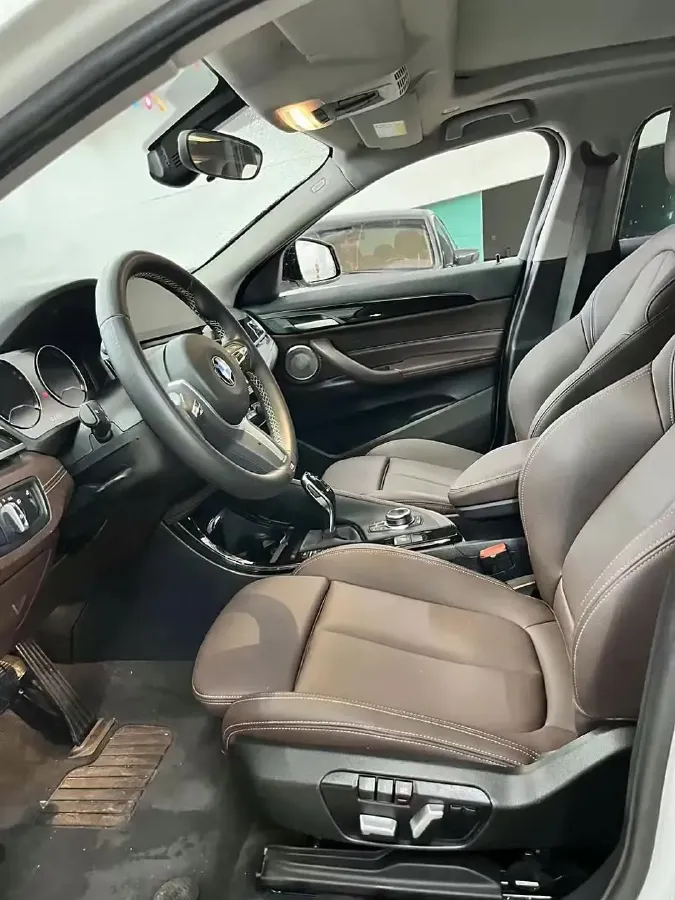 2023 BMW X2 2.0T 178HP L4 7DCT,autocango,china used car exporter,china ev exporter,chinese used car exporter,chinese used ev exporter