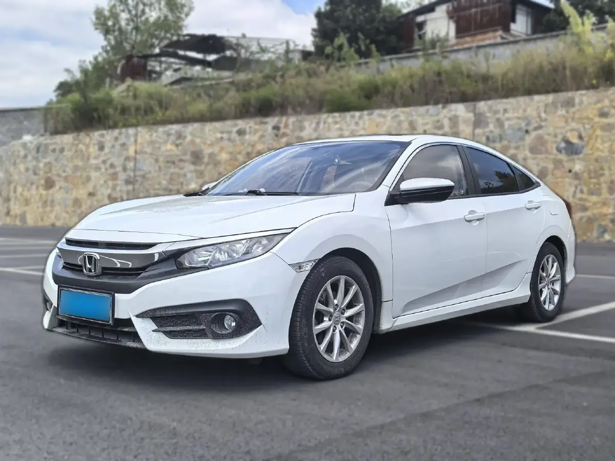 2016 Honda Civic 1.0T 125HP L3 CVT