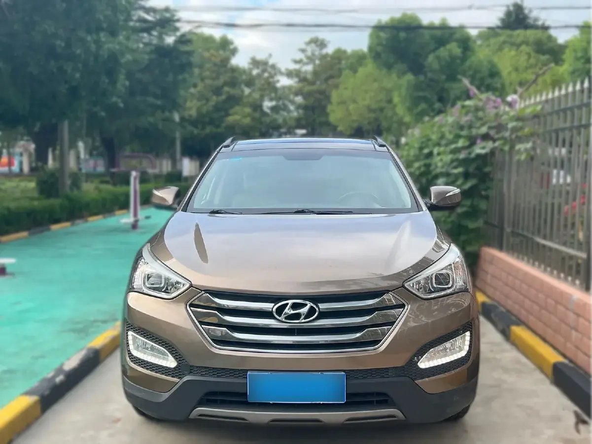2015 Hyundai Santafe 2.0T 245HP L4 6AT
