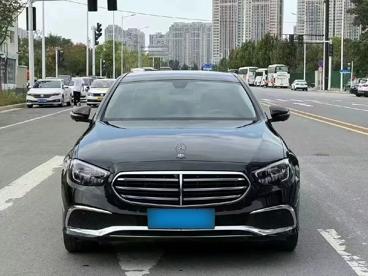 2022 Mercedes-Benz E Class 2.0T 211HP L4 9AT PHEV 25.4KWH