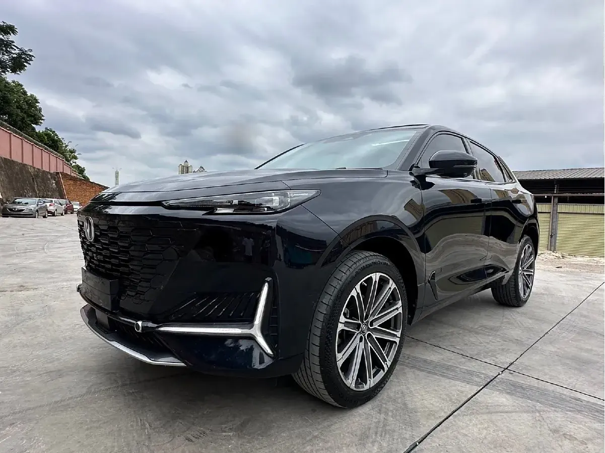 2021 ChangAn UNI-K 2.0T 233HP L4 8AT