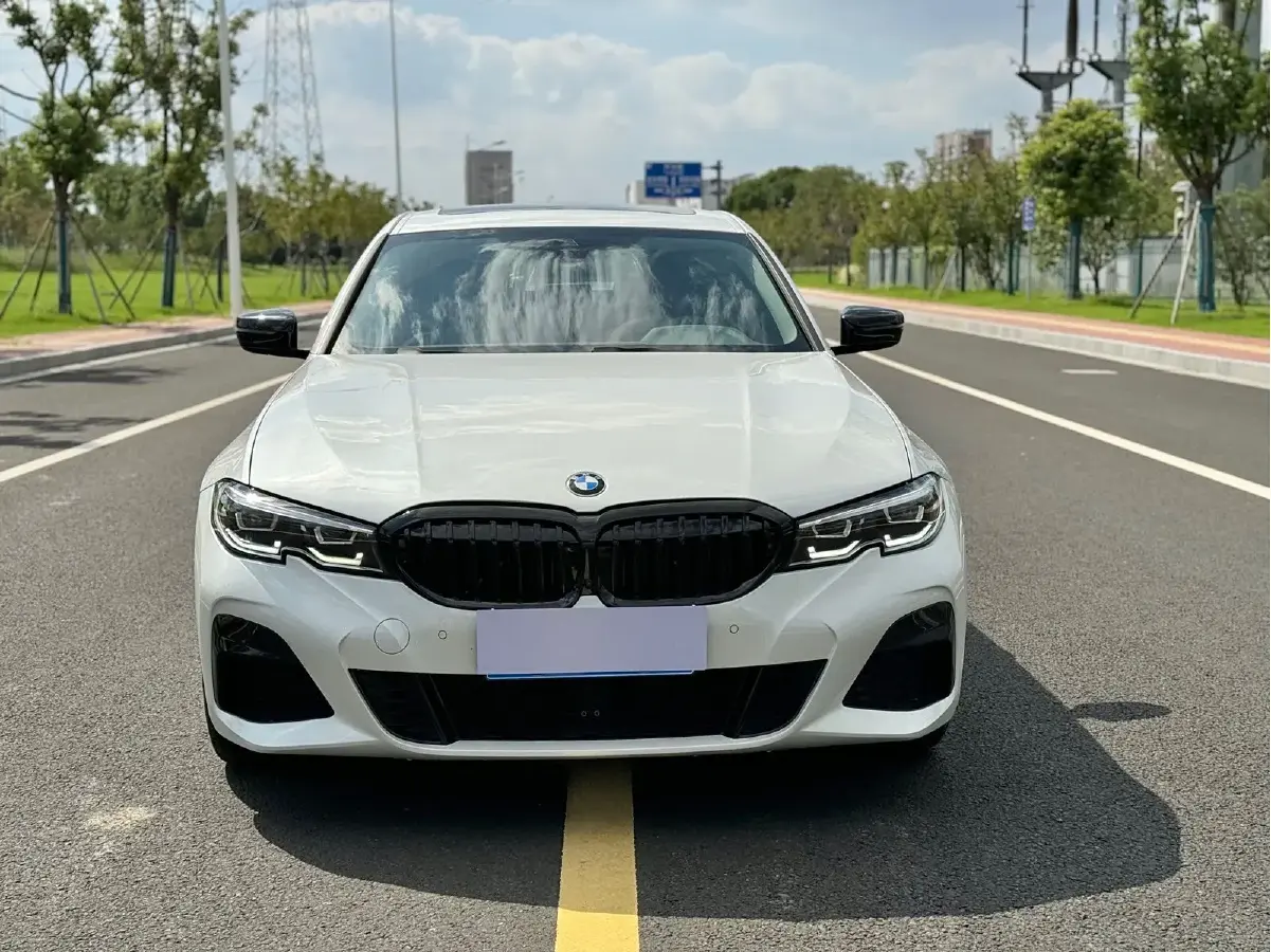 2022 BMW 3 Series 2.0T 184HP L4 8AT