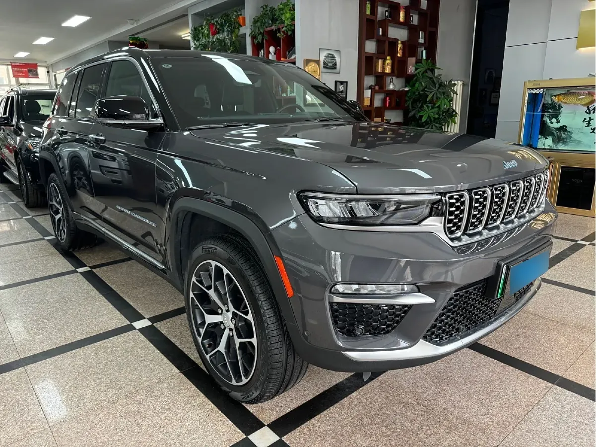 2023 Jeep Grand Cherokee 4XE 2.0T 272HP L4 8AT PHEV 17.107KWH,autocango,china used car exporter,china ev exporter,chinese used car exporter,chinese used ev exporter