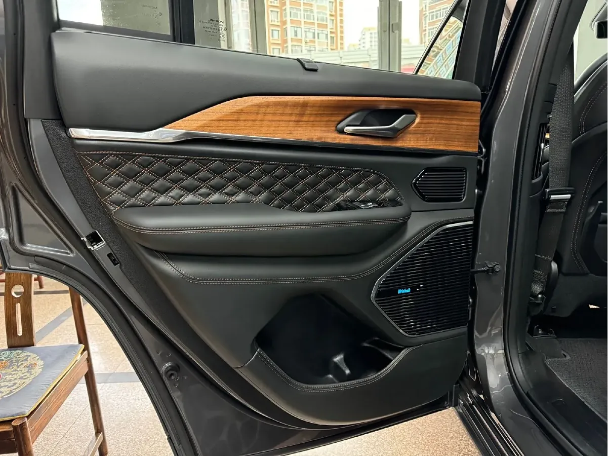 2023 Jeep Grand Cherokee 4XE 2.0T 272HP L4 8AT PHEV 17.107KWH,autocango,china used car exporter,china ev exporter,chinese used car exporter,chinese used ev exporter
