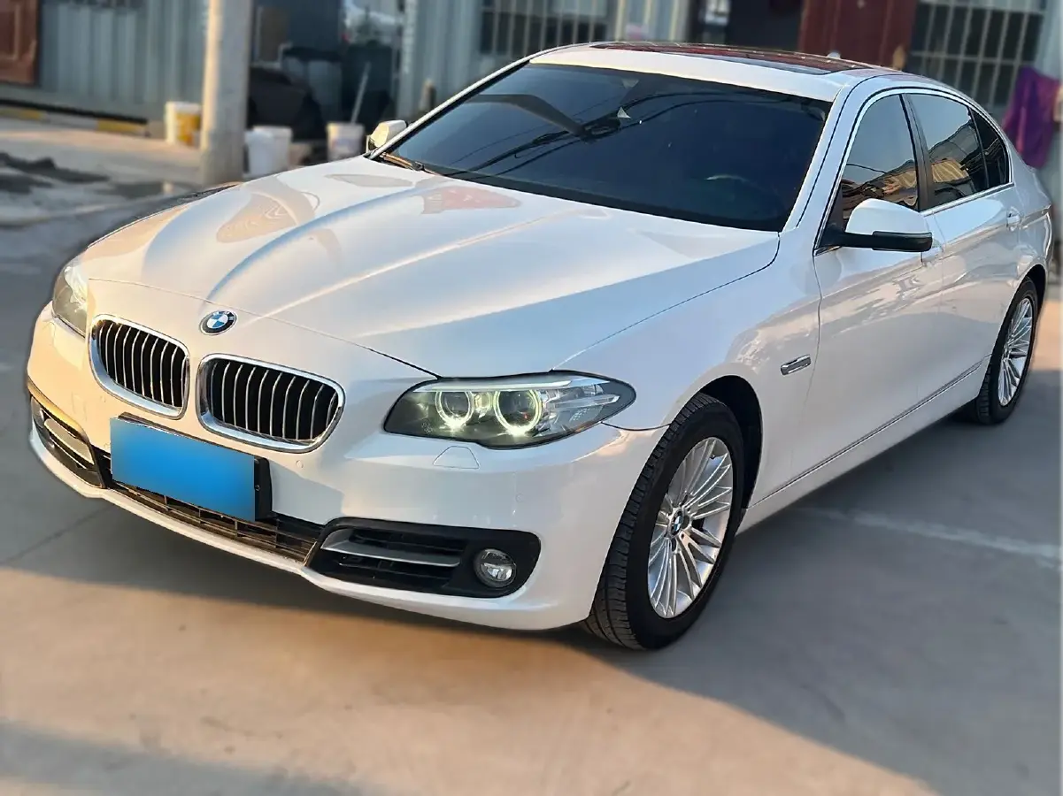 2014 BMW 5 Series 2.0T 218HP L4 8AT