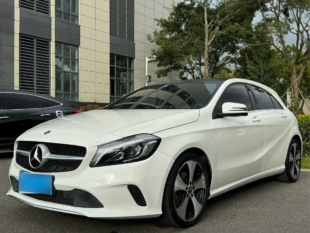 2017 Mercedes-Benz A Class 1.6T 156HP L4 7DCT