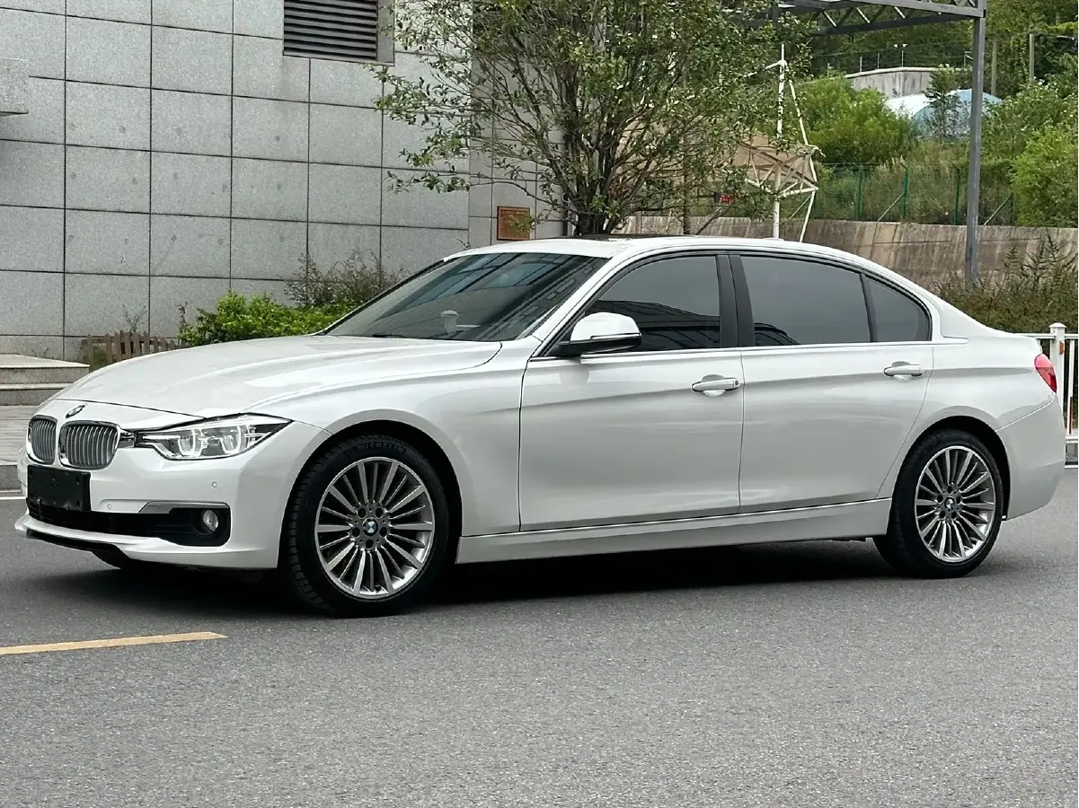 2019 BMW 3 Series 2.0T 184HP L4 8AT